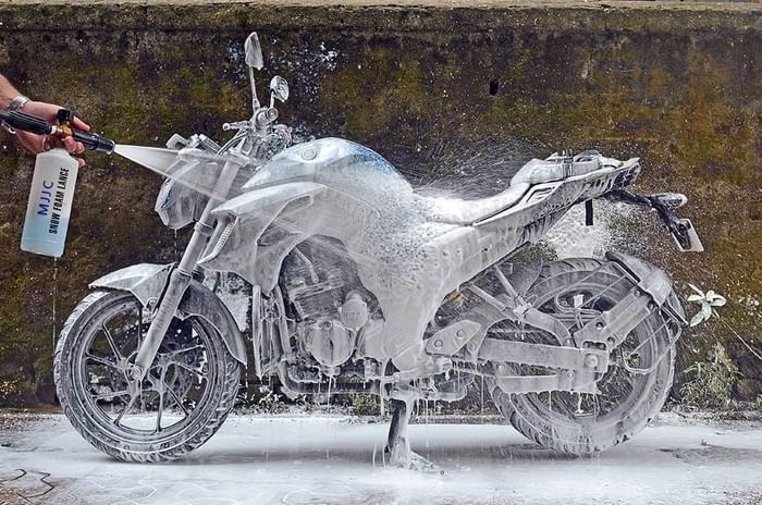 How to properly wash your two-wheeler